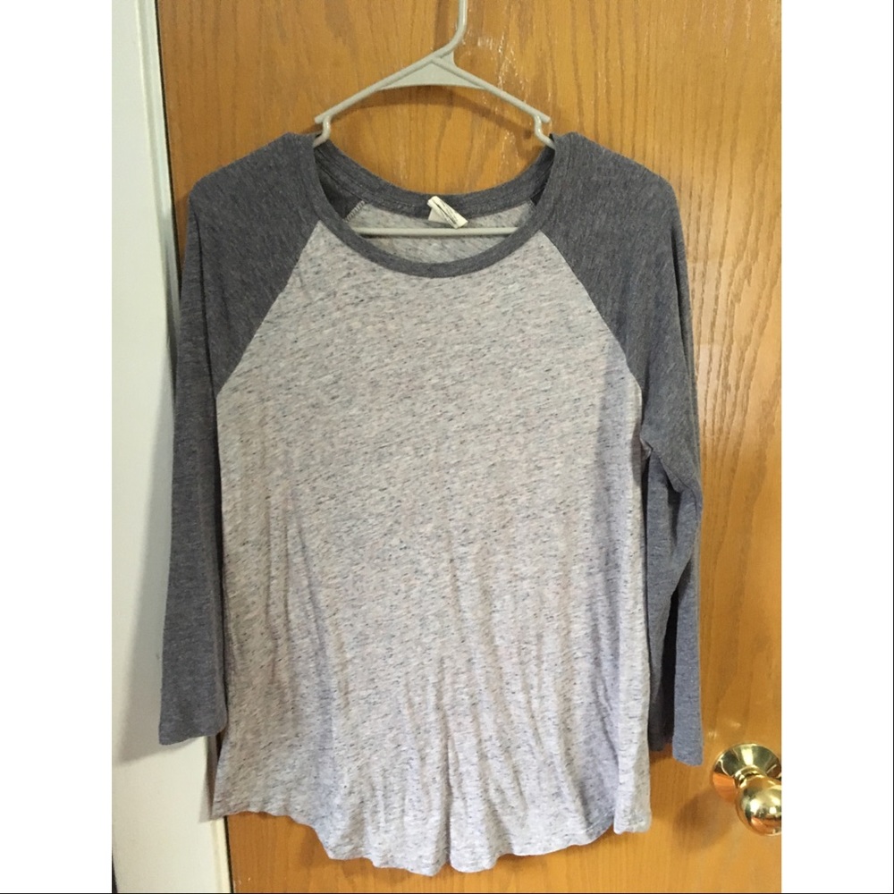 VS Pink baseball tee